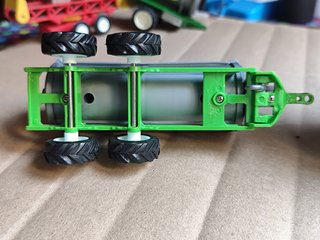 Tractor Juguete con Cisterna