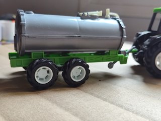 Tractor Juguete con Cisterna