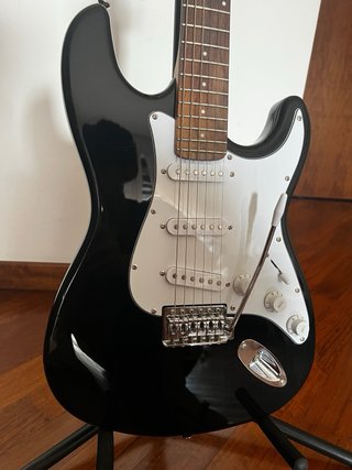 Chitarra Elettrica Nera VGS Pure Series RC100