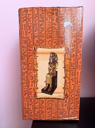 Estátua egípcia Egipto Rei Tut Tutankamón