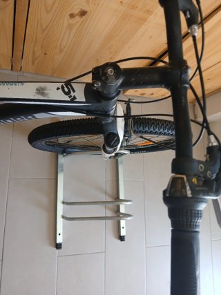 Bicicleta Rockrider con soporte