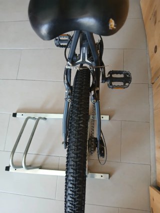 Bicicleta Rockrider con soporte