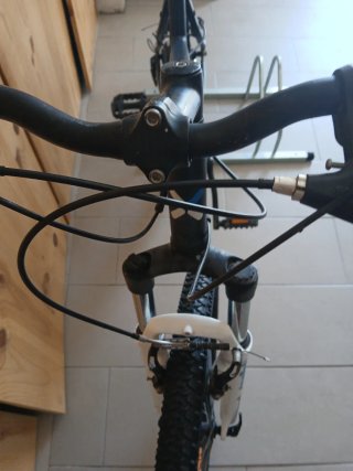 Bicicleta Rockrider con soporte