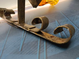 Aplique, lámpara de forja y cristal ámbar.