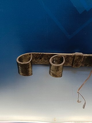 Aplique, lámpara de forja y cristal ámbar.