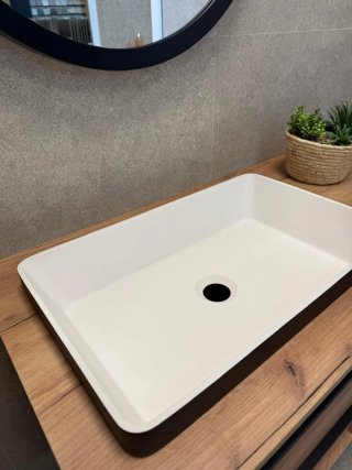 Mueble de baño de madera nuevo sin usar