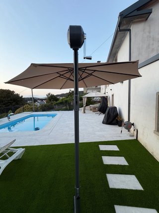 Sombrilla de jardín marrón y gris