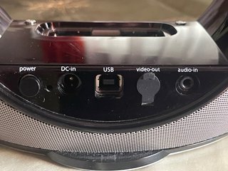 Altavoz JBL Radial Plata y Negro