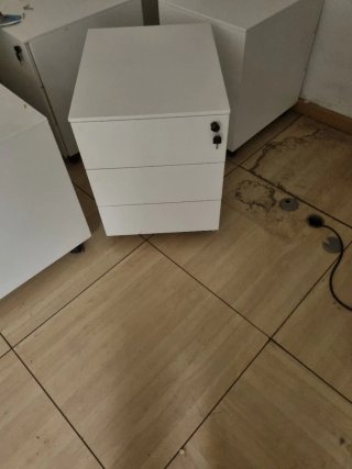 Cajonera metálica de oficina de 3 cajones