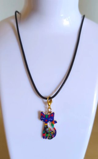Collana Corda Nera con Ciondolo Gatto Multicolor