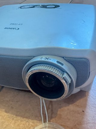 Proyector Canon LV-7260