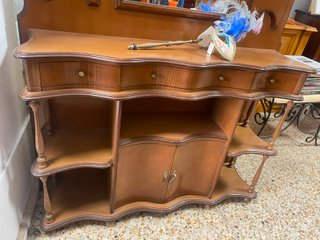 Entradita de madera con espejo y apliques