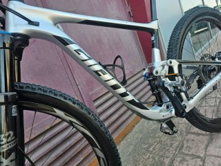 Giant carbono 29 pulgadas doble suspension mtb btt