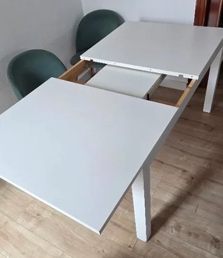 Mesa extensible IKEA Bjursta + 4 sillas