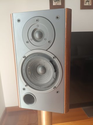 Altavoces JVC 65W con Cables y Peana