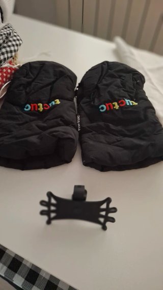 Colchonetas para silla de bebé, saco, guantes...