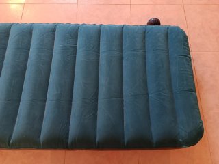 Colchón hinchable azul de 80