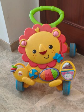 Andador musical Fisher Price Leóny muchos más