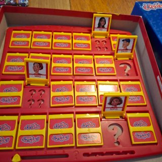 Juego ¿Quién es Quién? Hasbro Gaming