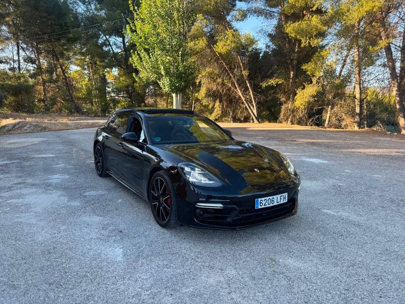 Porsche Panamera 2018 - foto 1