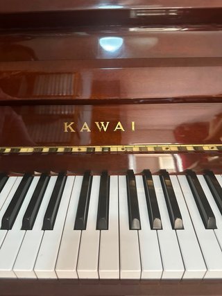 Piano Vertical Kawai - Excelente Estado