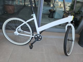 Bicicleta paseo blanca