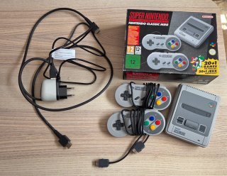 Super Nintendo Classic Mini + 2 Mandos