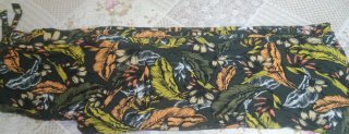 Pantalones estampados hojas verdes