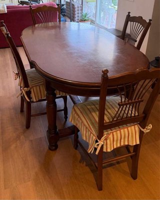 Mesa comedor madera maciza + 5 sillas