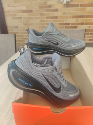 Nike Vomero Plus 46