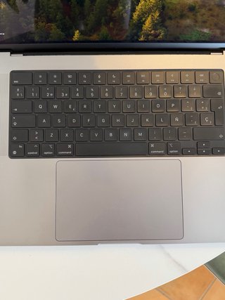 MacBook Pro 16 M1 Pro 16GB RAM 1TB SSD