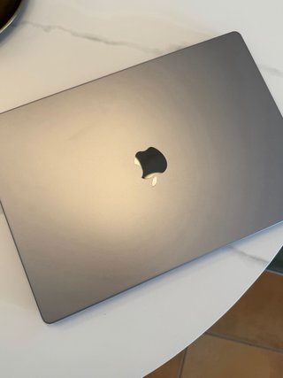 MacBook Pro 16 M1 Pro 16GB RAM 1TB SSD