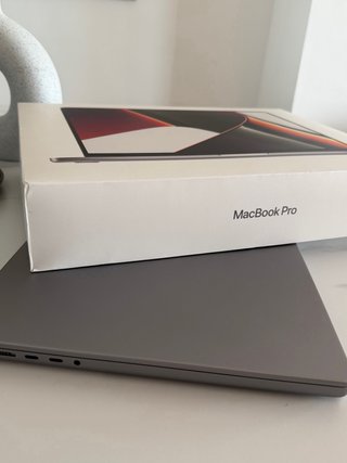 MacBook Pro 16 M1 Pro 16GB RAM 1TB SSD