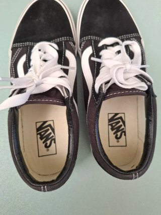 Zapatillas Vans Old Skool Negras y Blancas