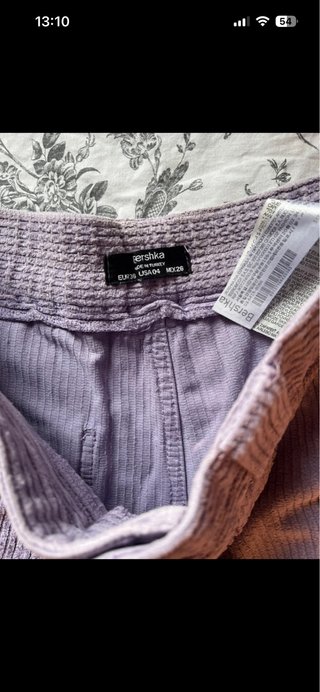 Pantalón de pana morado ancho