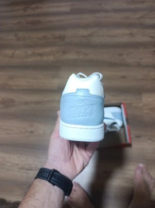 Zapatillas Nike Blancas y Azules Nuevas