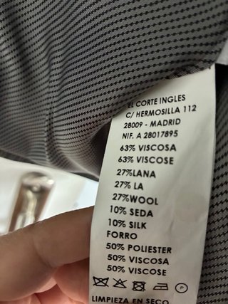 Traje de chaqueta y pantalón gris
