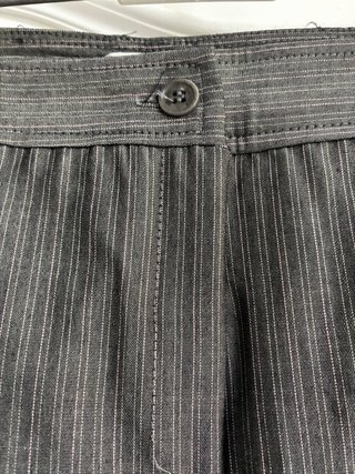 Traje de chaqueta y pantalón gris