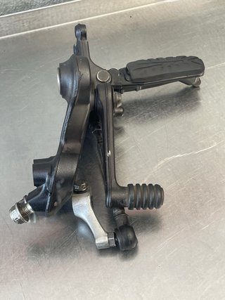 Estribera Izquierda KTM Duke 125 2019