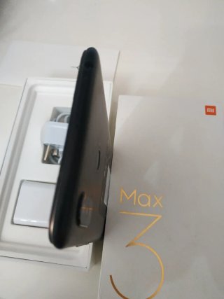 Móvil Xiaomi Mi Max 3 negro 4GB 64GB casi nuevo.