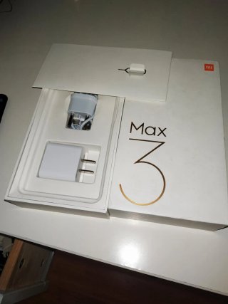 Móvil Xiaomi Mi Max 3 negro 4GB 64GB casi nuevo.