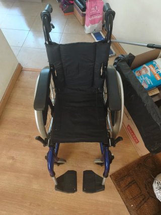 silla de ruedas con freno para niño