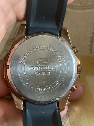 Reloj Casio Edifice Negro y Dorado