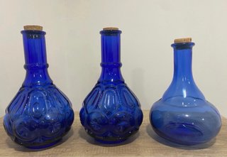 Conjunto 3 Garrafas Vidro Azul Cobalto