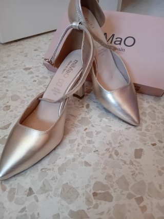 Zapatos de tacón dorados MiMao