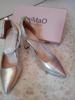 Zapatos de tacón dorados MiMao