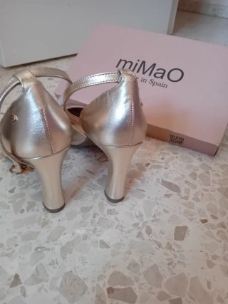 Zapatos de tacón dorados MiMao