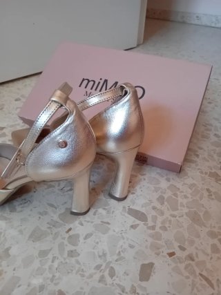 Zapatos de tacón dorados MiMao