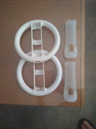 2 Volantes Wii + Fundas Mando