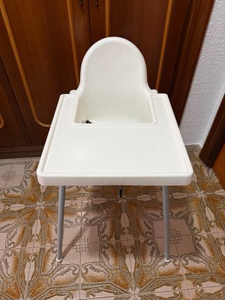 Trona Antilop Ikea con bandeja